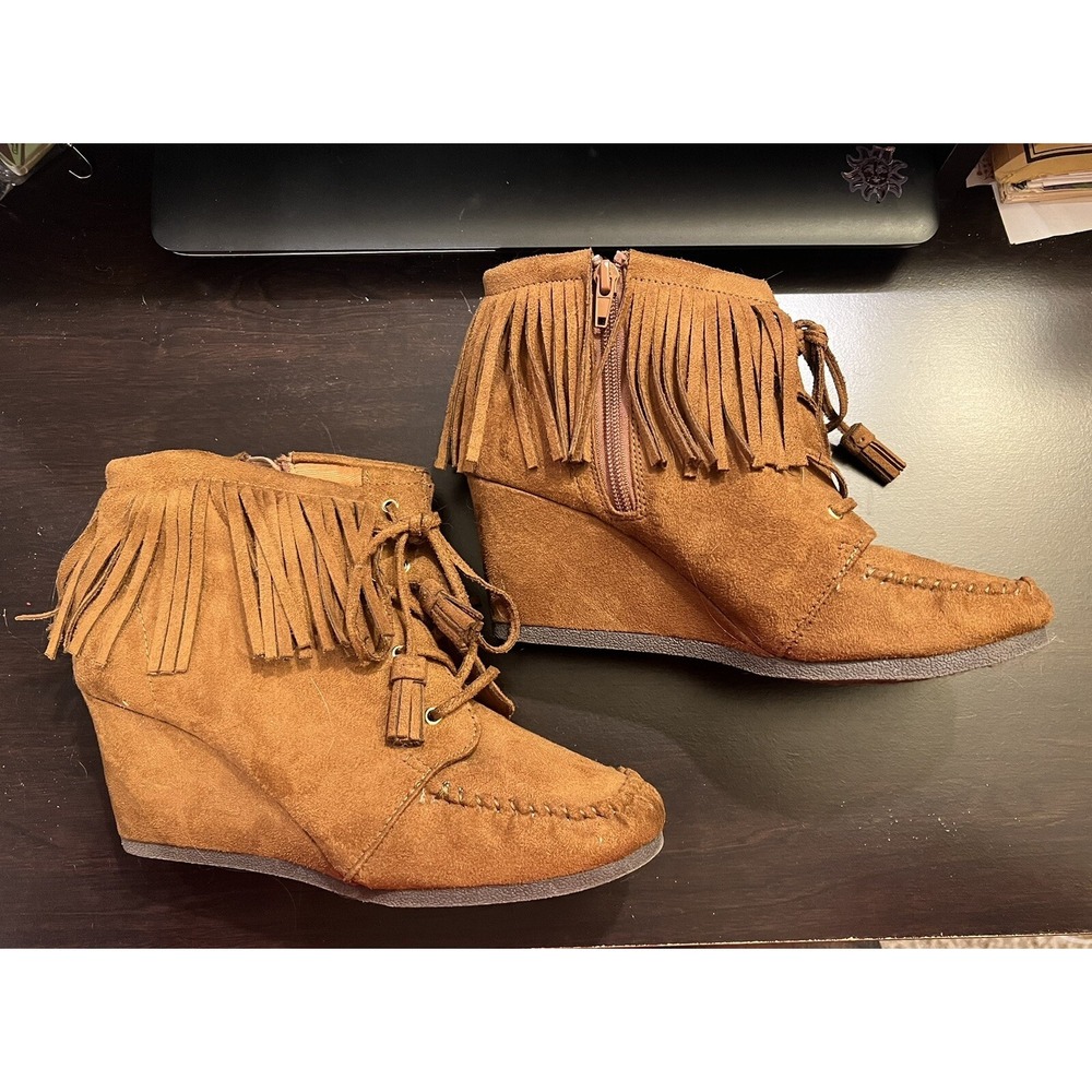 Etc Rue 21 Women's Size 8 Vegan Suede Brown Zip Fringe Ankle Boots w/ Heel NWOT